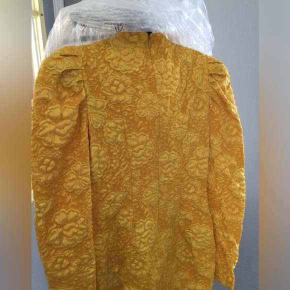 One 33 Social Yellow Long Sleeve Polyester Jacquard Floral dress - Picture 7 of 7